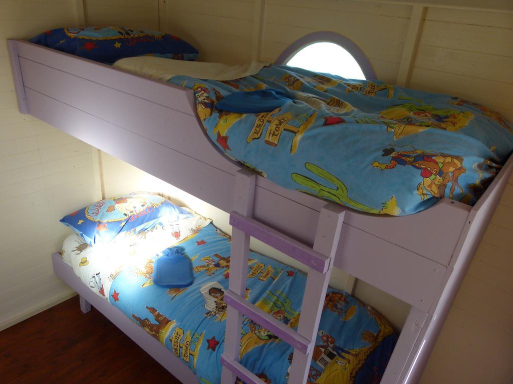 Wacky Stays - Unique Farm-Stay Glamping Rentals, Free Animal Feeding Tours Кайкура Екстериор снимка