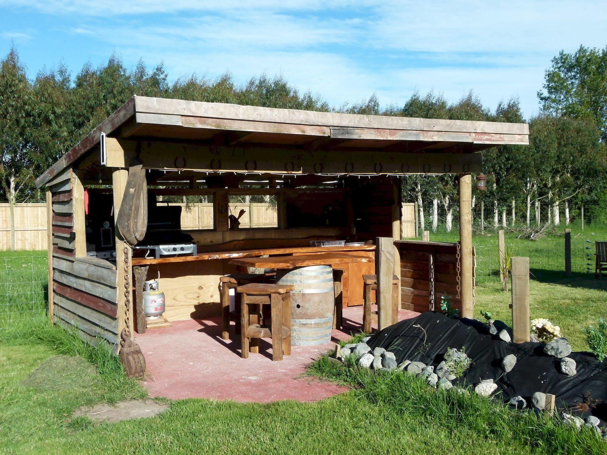 Wacky Stays - Unique Farm-Stay Glamping Rentals, Free Animal Feeding Tours Кайкура Екстериор снимка